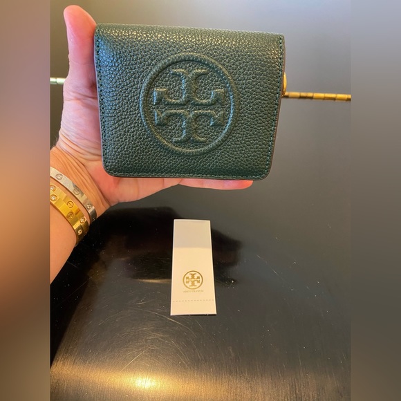 NWT AUTHENTIC LUXURY MINIMALIST RARE Tory Burch Perry Bombe Bi-Fold Wallet - Picture 5 of 17
